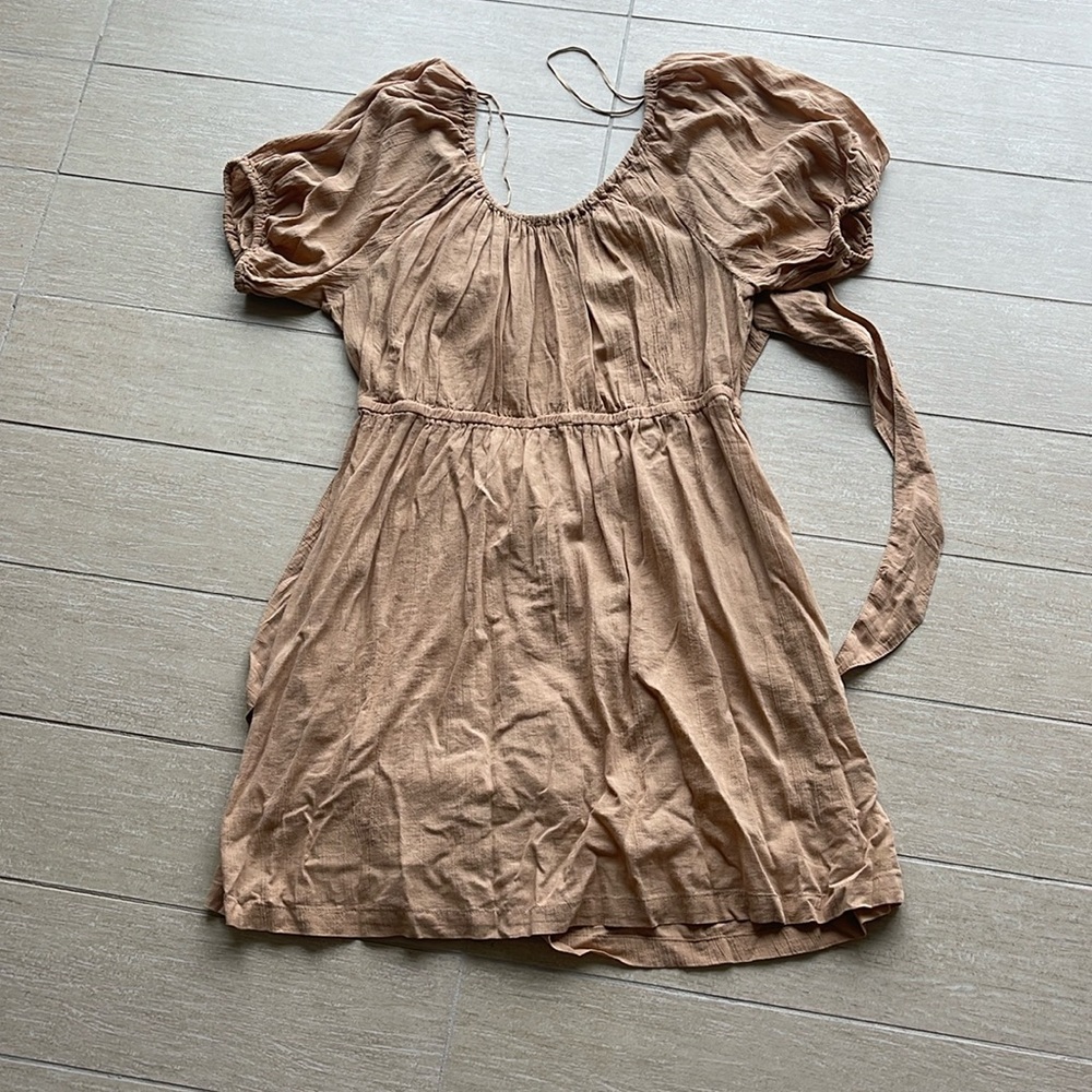 Old Navy Puff Sleeve Tie Back Dress